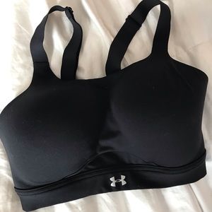 Size 34DD Black Under Armour Sports Bra!